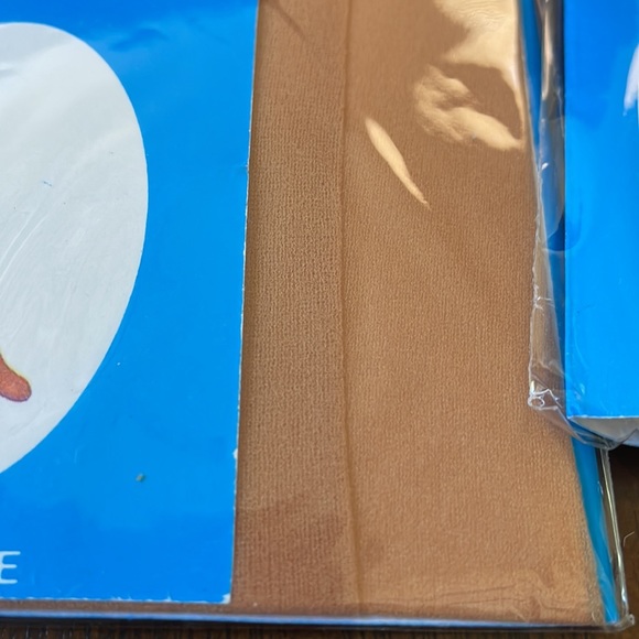 Vintage Seanna Set of 3 Knee High Beige Sheer stretch nylon socks New in Package - Picture 6 of 8